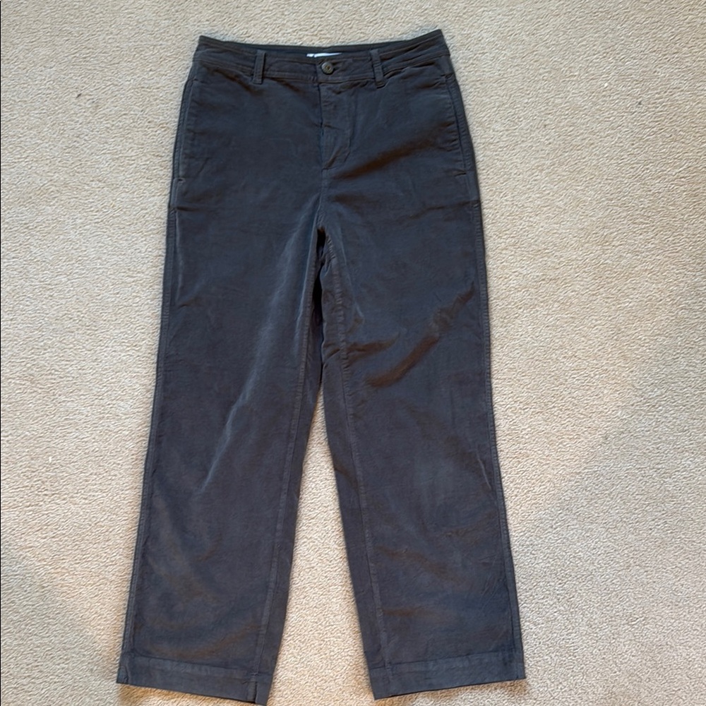 Carve Designs Rex Wide Leg Corduroy Pants
Size 6